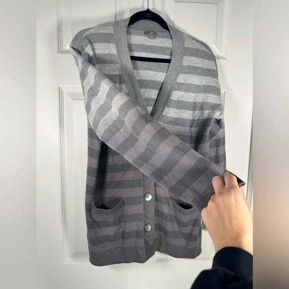 J. Jill Ombré Gray Striped Button V-Neck Cardigan Women’s Oversized Size Small - Picture 5 of 7